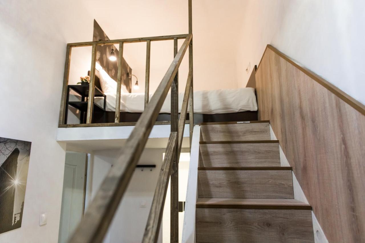 Modern Budget Lofts In The City Centre 布达佩斯 外观 照片